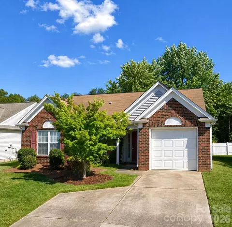 7516 Double Springs Ct, Charlotte, NC 28262