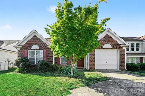 7516 Double Springs Ct, Charlotte, NC 28262