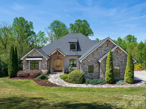28 Falling Star Ct, Fletcher, NC 28732
