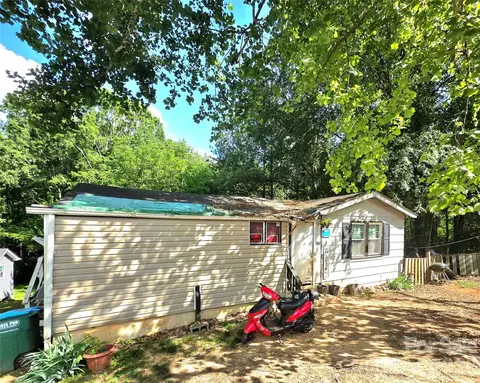 413 S Pinchback Ave, Bessemer City, NC 28016