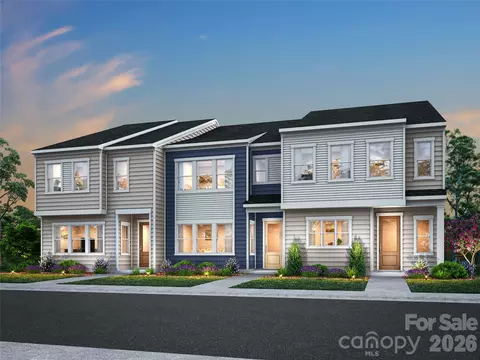 8328 Discovery Ln, Charlotte, NC 28216