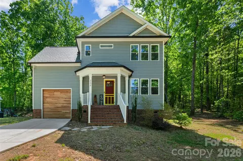 3690 Innes Ln, Maiden, NC 28650