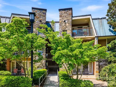 331 Bowling Park Rd, Asheville, NC 28803
