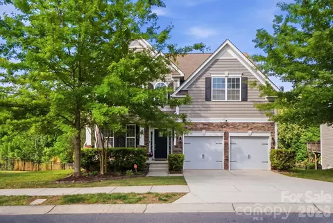 9407 Inverness Bay Rd, Charlotte, NC 28278