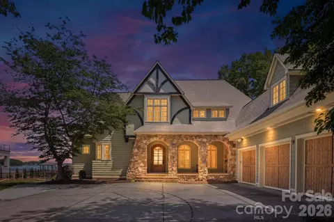 Exterior - 3900 Channel Pointe Ln, Denver, NC 28037 photo 1 of 12