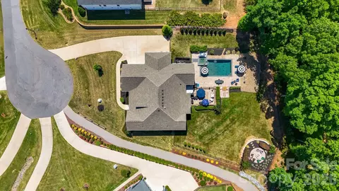 115 Hillside Cove Ct, Mooresville, NC 28117