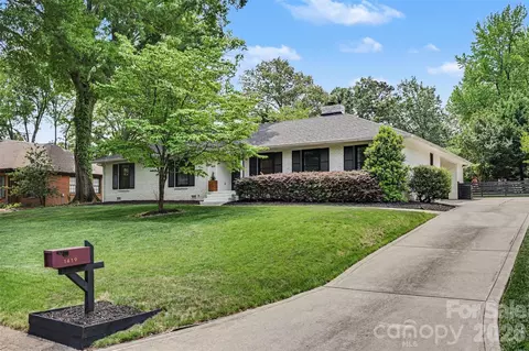 1419 Redcoat Dr, Charlotte, NC 28211