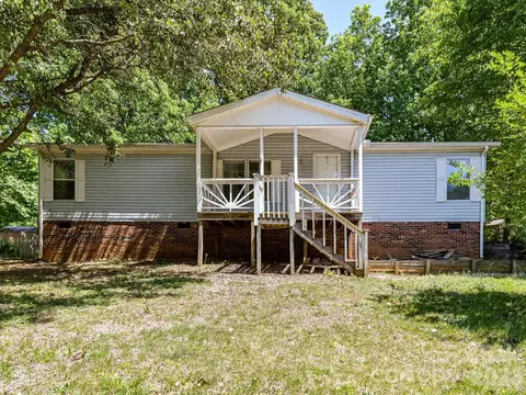 3690 Vickery Dr, Maiden, NC 28650