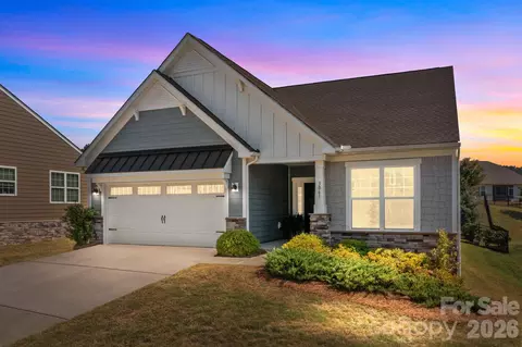 3061 Rosseau Ln, Mount Holly, NC 28120