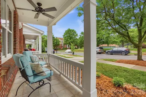 19512 Topgallant Dr, Cornelius, NC 28031