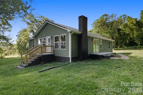 240 E Court St, Rutherfordton, NC 28139