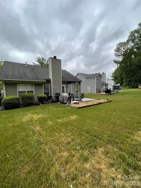 3102 Mintleaf Dr, Charlotte, NC 28269