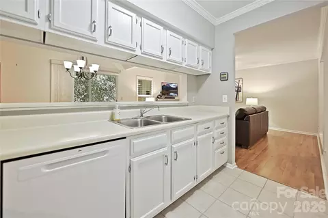 Kitchen - 19901 Henderson C Rd #C, Cornelius, NC 28031 photo 3 of 3