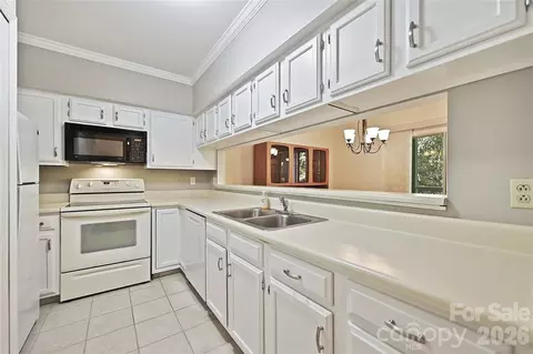 Kitchen - 19901 Henderson C Rd #C, Cornelius, NC 28031 photo 1 of 3