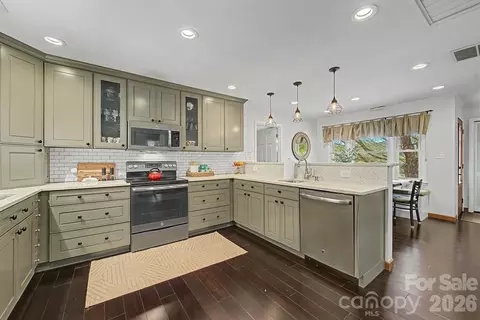 Kitchen - 52 Briar Patch Rd, Cullowhee, NC 28723 photo 2 of 4
