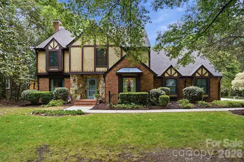 5101 Lindstrom Dr, Charlotte, NC 28226