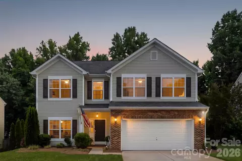 3041 Kilbeggan Dr, Lake Wylie, SC 29710