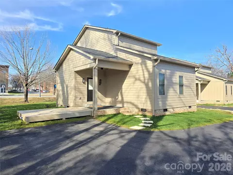 Exterior - 768 8th Ne St NE, Hickory, NC 28601 photo 2 of 2
