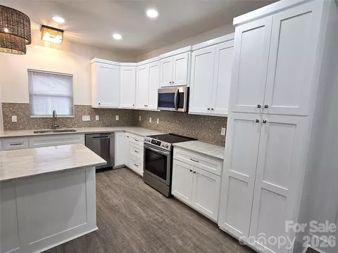 Kitchen - 768 8th Ne St NE, Hickory, NC 28601 photo 2 of 5