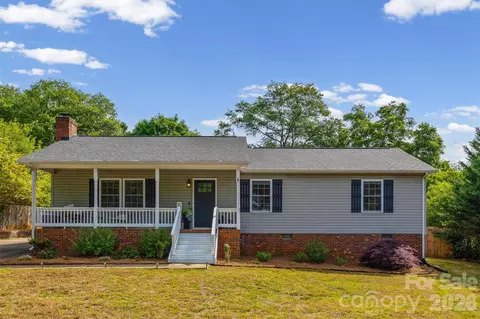 1704 Cardinal Ct, Belmont, NC 28012