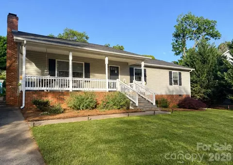 1704 Cardinal Ct, Belmont, NC 28012