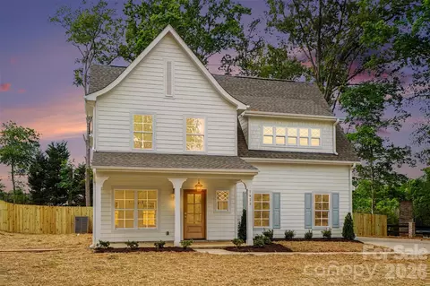 7933 Large Oak Ln, Mint Hill, NC 28227