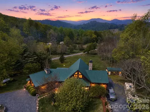 129 Apple Farm Rd, Bakersville, NC 28705