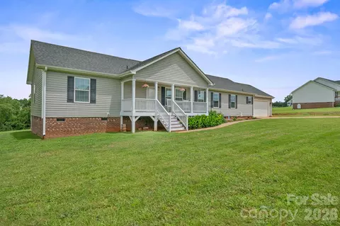 308 Laurel Ridge Dr, Lincolnton, NC 28092