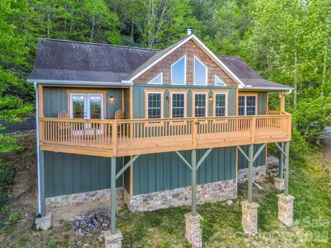 603 Pace Mountain Rd, Saluda, NC 28773