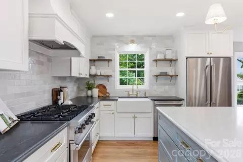 315 S Main St, Davidson, NC 28036