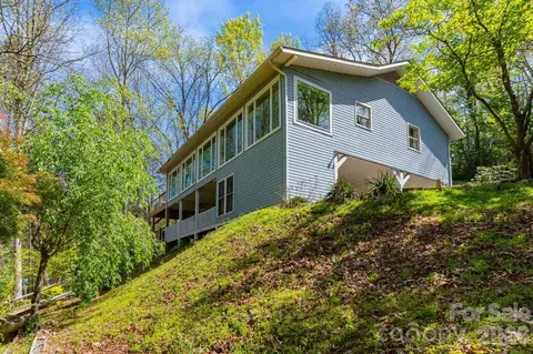 87 Medley Dr, Waynesville, NC 28785