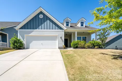 108 Jana Dr, Statesville, NC 28677