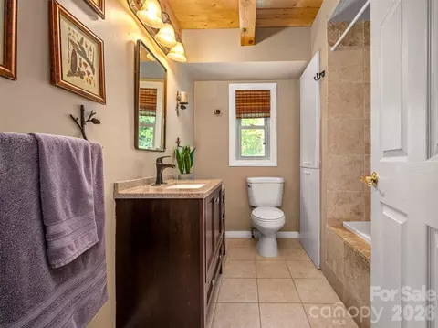 Bath - 202 Fall Creek Dr, Bostic, NC 28018 photo 1 of 2