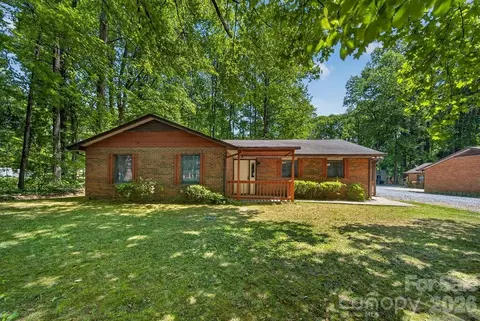 1908 W Sugar Creek Rd, Charlotte, NC 28262
