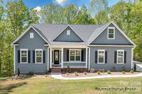 116 Huntcliff Dr, Statesville, NC 28677