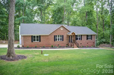636 Wilderness Trl, Denver, NC 28037
