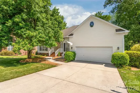 11811 Crossroads Pl, Concord, NC 28025