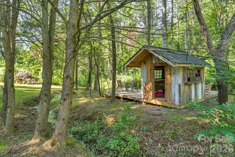 Exterior - 1415 Roan Rd, Spruce Pine, NC 28777 photo 5 of 8