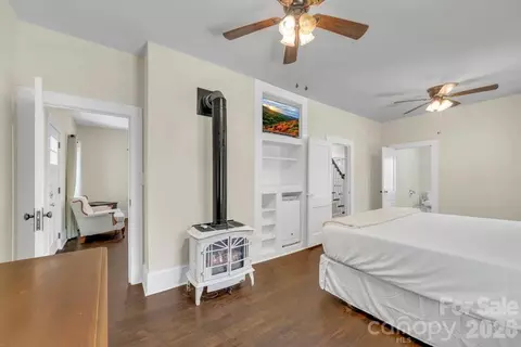 Bedroom - 1415 Roan Rd, Spruce Pine, NC 28777 photo 1 of 4