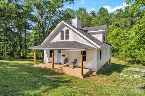 Exterior - 1415 Roan Rd, Spruce Pine, NC 28777 photo 3 of 8