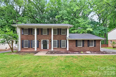 7007 Crossridge Rd, Charlotte, NC 28214