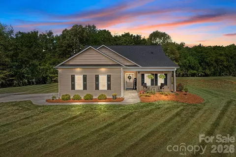 147 Haystack Ln, Olin, NC 28660