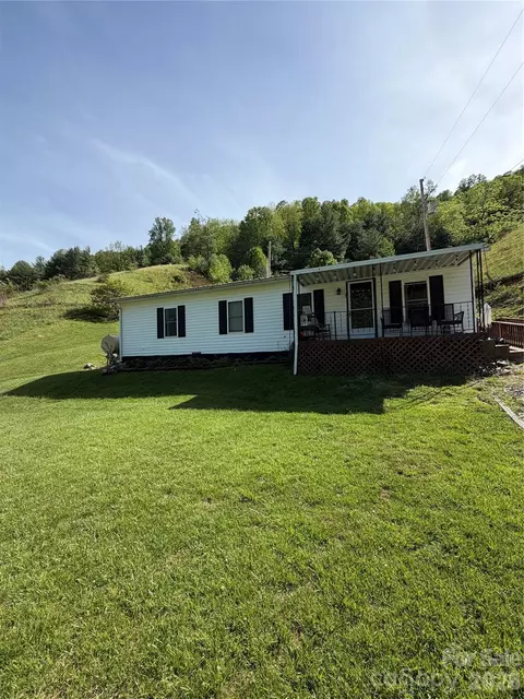 1663 Bailey Branch Rd, Burnsville, NC 28714