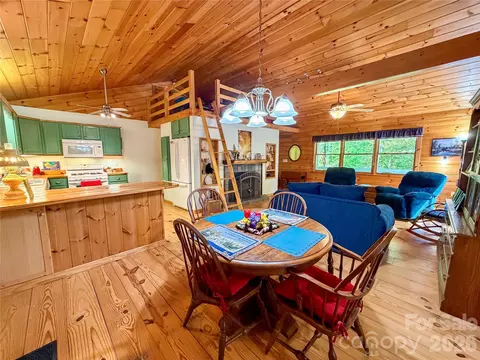 Dining - 175 Cougar Ln, Whittier, NC 28789 photo 1 of 2