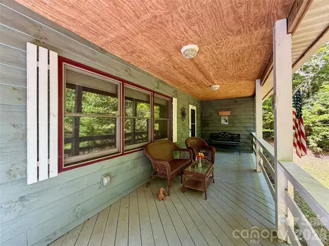 Exterior - 175 Cougar Ln, Whittier, NC 28789 photo 5 of 10