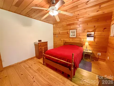 Bedroom - 175 Cougar Ln, Whittier, NC 28789 photo 5 of 5