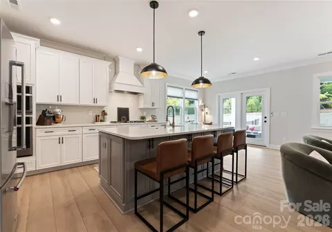 11117 Lochmere Rd, Charlotte, NC 28278
