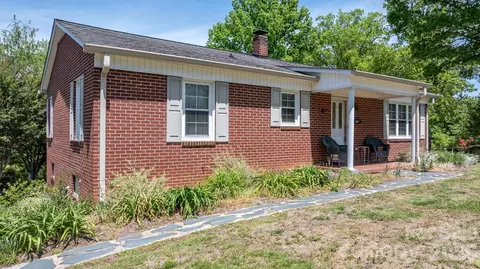 406 Swanson Sw Dr SW, Lenoir, NC 28645