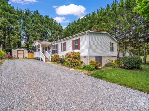 213 Old State Ten Rd, Black Mountain, NC 28711