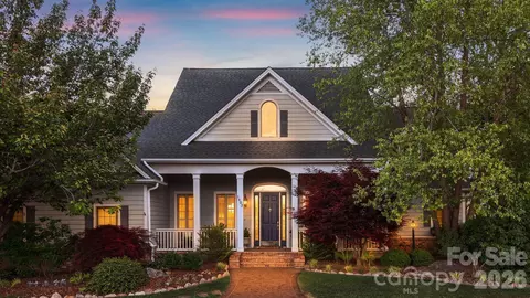 1403 Woodsong Dr, Hendersonville, NC 28791
